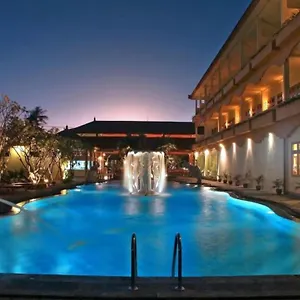 Febri's & Kuta (Bali)